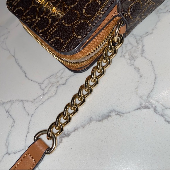 Calvin Klein Crossbody - Picture 14 of 16